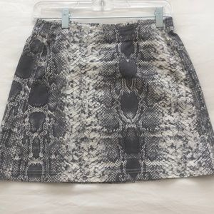 SNAKE PRINT SKIRT - URBAN OUTFITTERS